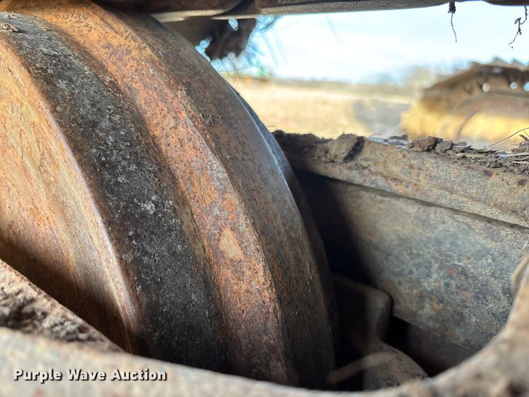 image for item FB3520 1997 John Deere 120 excavator