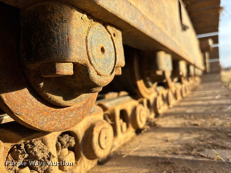 image for item FB3520 1997 John Deere 120 excavator