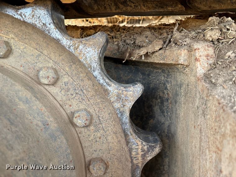 image for item FB3520 1997 John Deere 120 excavator