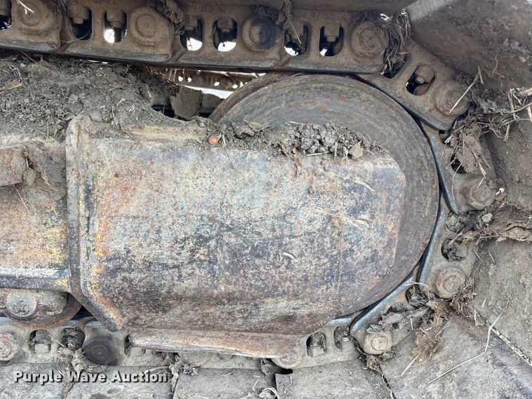 image for item FB3520 1997 John Deere 120 excavator