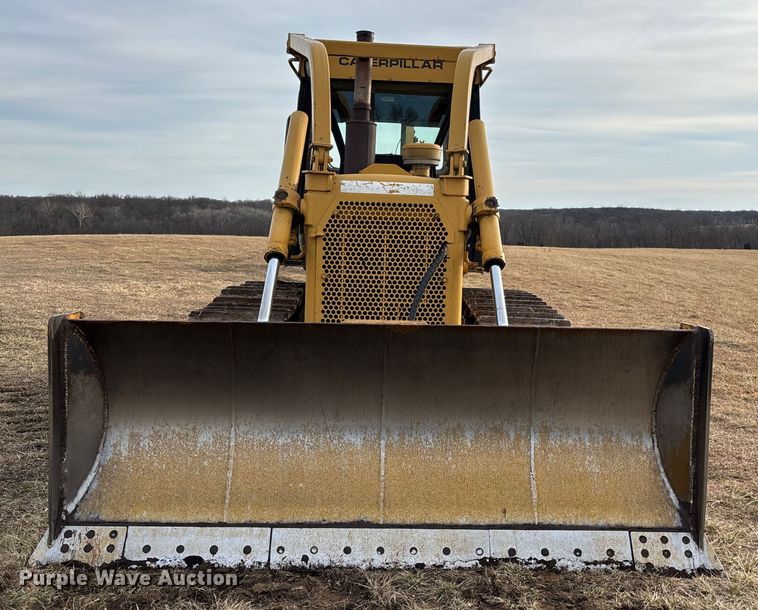 image for item FB3523 Caterpillar D6D dozer