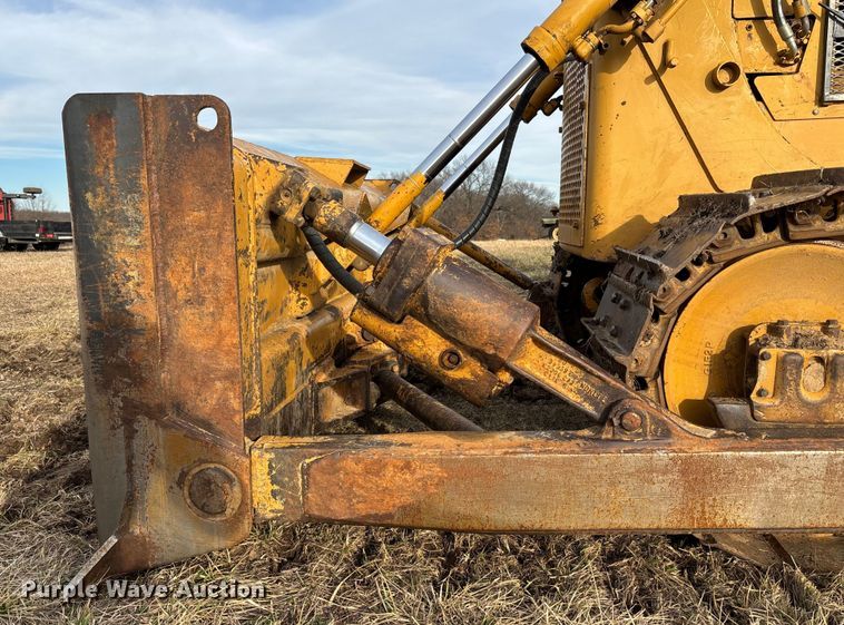 image for item FB3523 Caterpillar D6D dozer