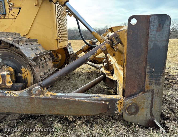 image for item FB3523 Caterpillar D6D dozer