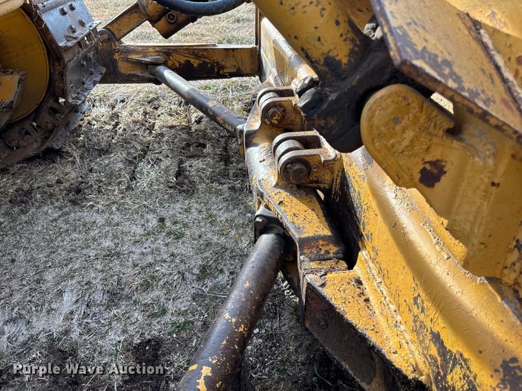 image for item FB3523 Caterpillar D6D dozer