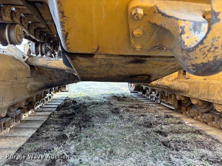 image for item FB3523 Caterpillar D6D dozer