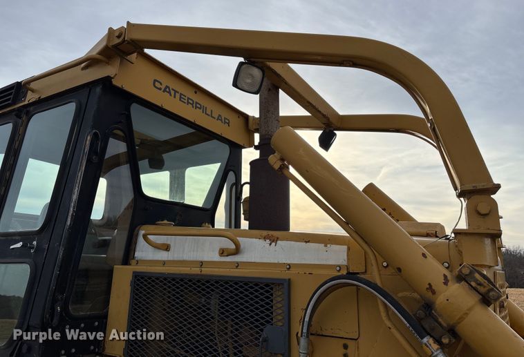 image for item FB3523 Caterpillar D6D dozer
