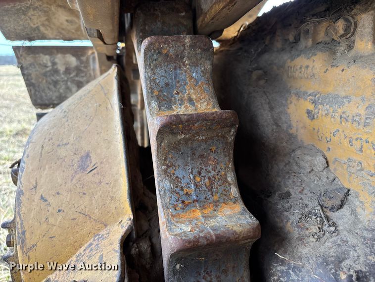 image for item FB3523 Caterpillar D6D dozer