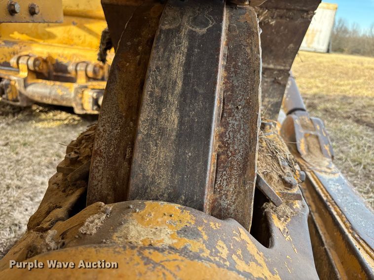 image for item FB3523 Caterpillar D6D dozer