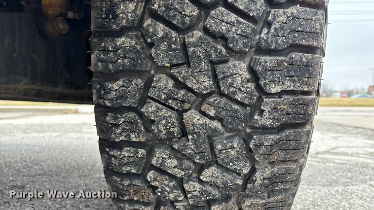 image for item FB3538 2013 Ford F350 utility bed pickup truck