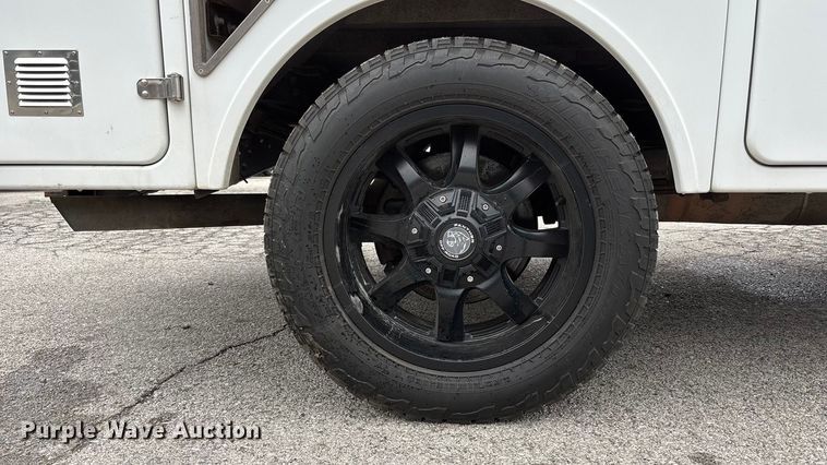 image for item FB3538 2013 Ford F350 utility bed pickup truck