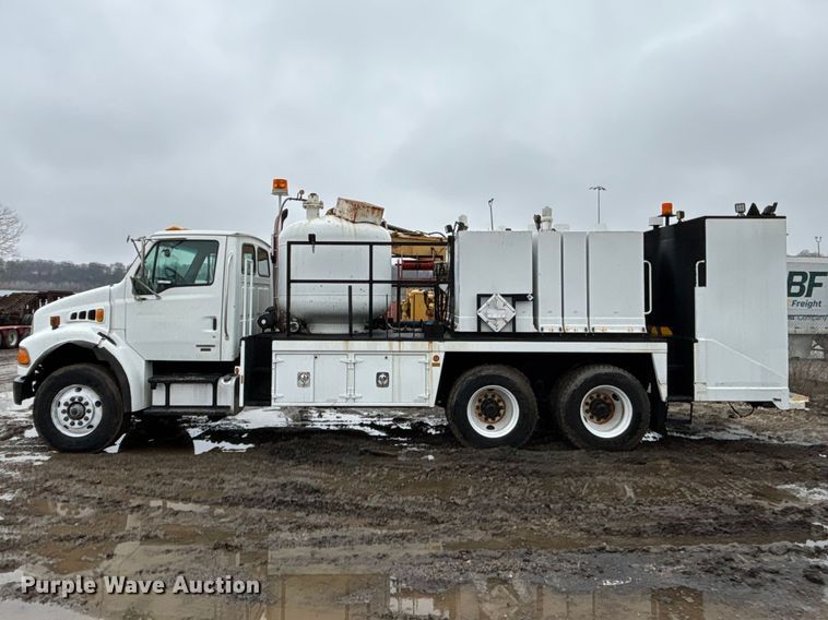 image for item FB3547 2007 Sterling Acterra fuel / lube truck