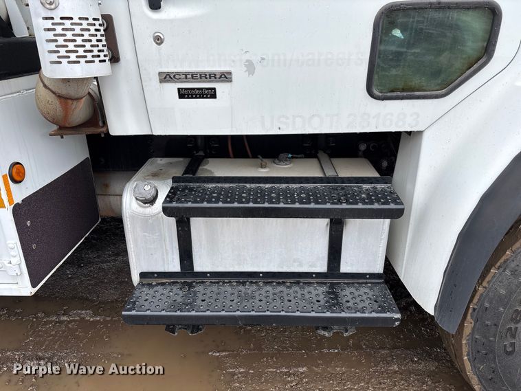 image for item FB3547 2007 Sterling Acterra fuel / lube truck