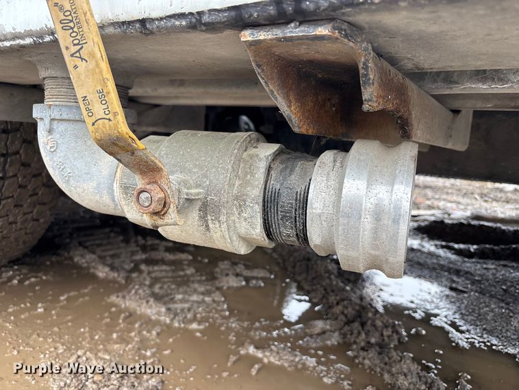 image for item FB3547 2007 Sterling Acterra fuel / lube truck