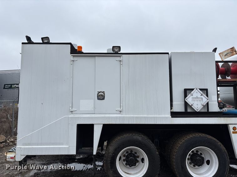 image for item FB3547 2007 Sterling Acterra fuel / lube truck