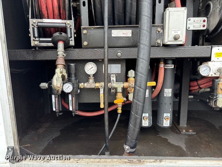 image for item FB3547 2007 Sterling Acterra fuel / lube truck