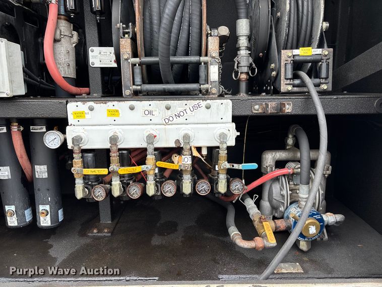 image for item FB3547 2007 Sterling Acterra fuel / lube truck