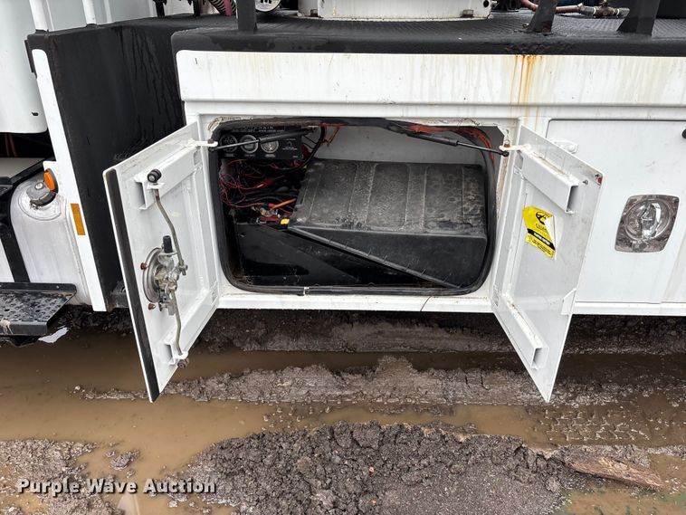 image for item FB3547 2007 Sterling Acterra fuel / lube truck