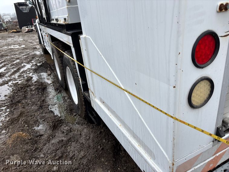 image for item FB3547 2007 Sterling Acterra fuel / lube truck