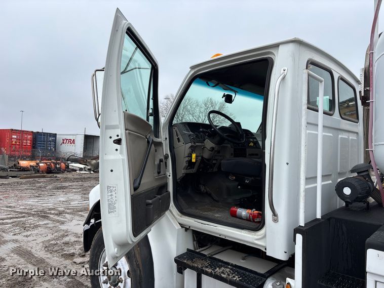 image for item FB3547 2007 Sterling Acterra fuel / lube truck