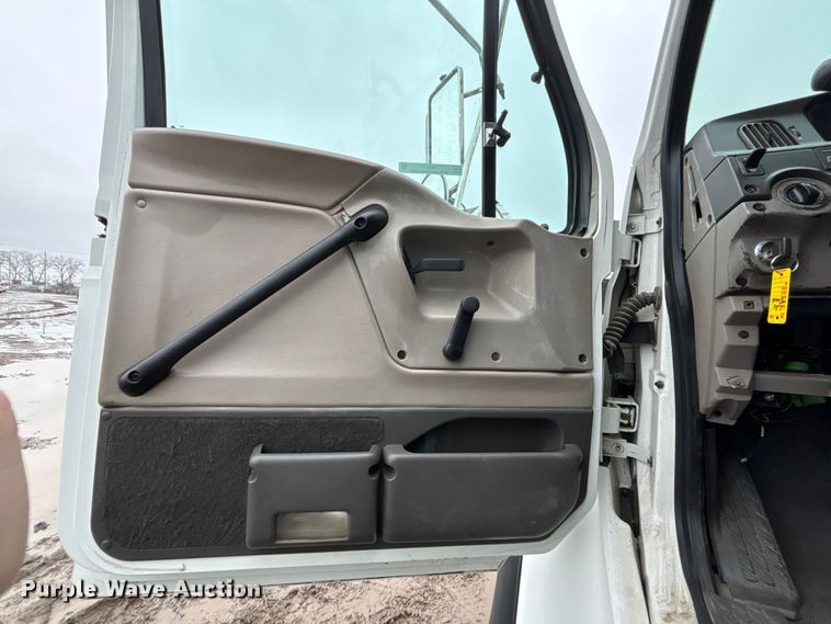 image for item FB3547 2007 Sterling Acterra fuel / lube truck