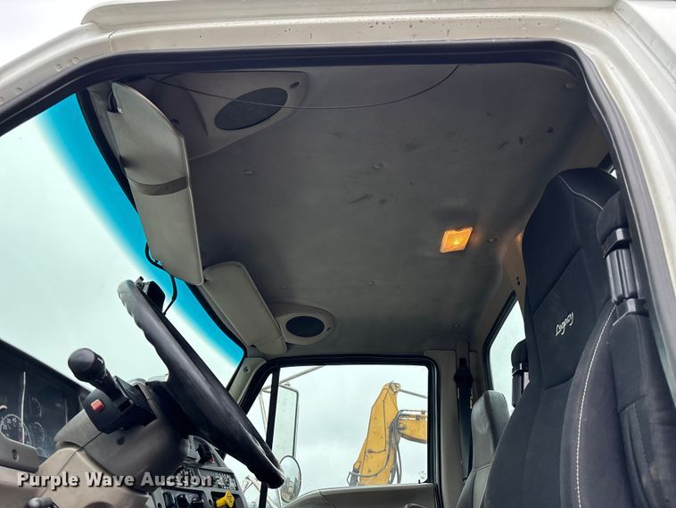 image for item FB3547 2007 Sterling Acterra fuel / lube truck