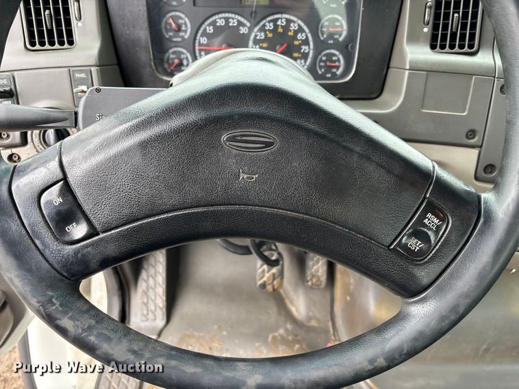 image for item FB3547 2007 Sterling Acterra fuel / lube truck