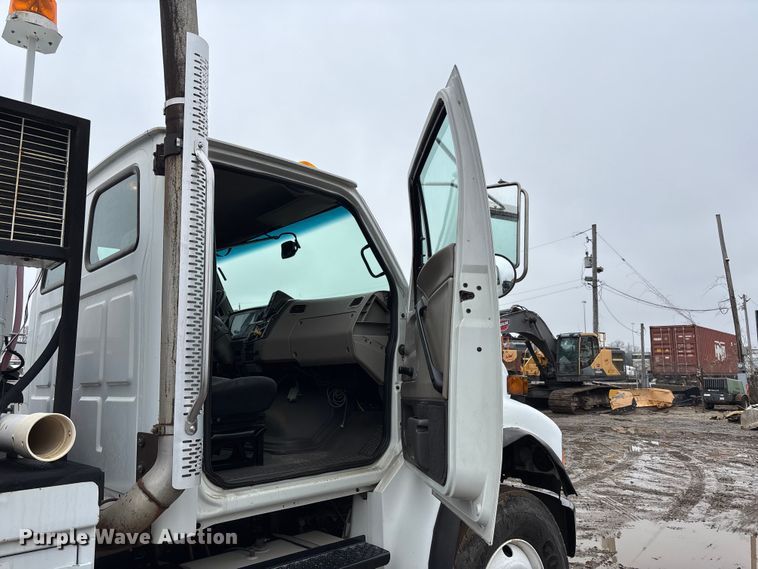 image for item FB3547 2007 Sterling Acterra fuel / lube truck