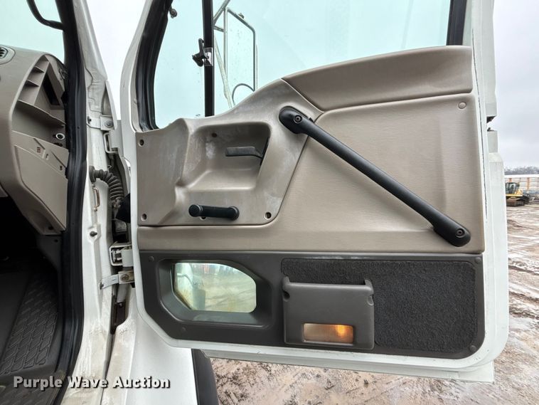 image for item FB3547 2007 Sterling Acterra fuel / lube truck