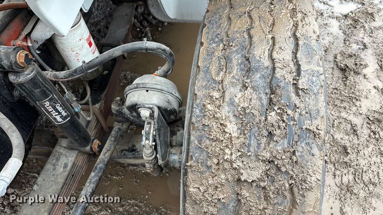 image for item FB3547 2007 Sterling Acterra fuel / lube truck