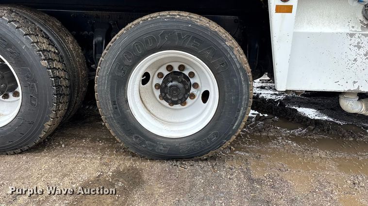 image for item FB3547 2007 Sterling Acterra fuel / lube truck