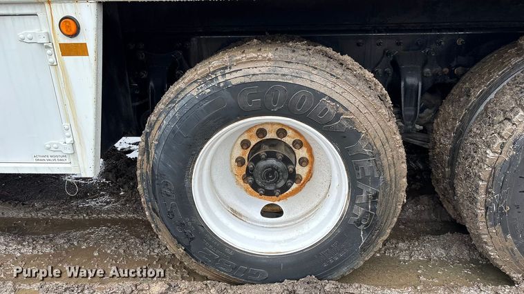 image for item FB3547 2007 Sterling Acterra fuel / lube truck