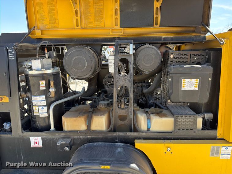 image for item FB7981 2022 Kaeser M118 air compressor