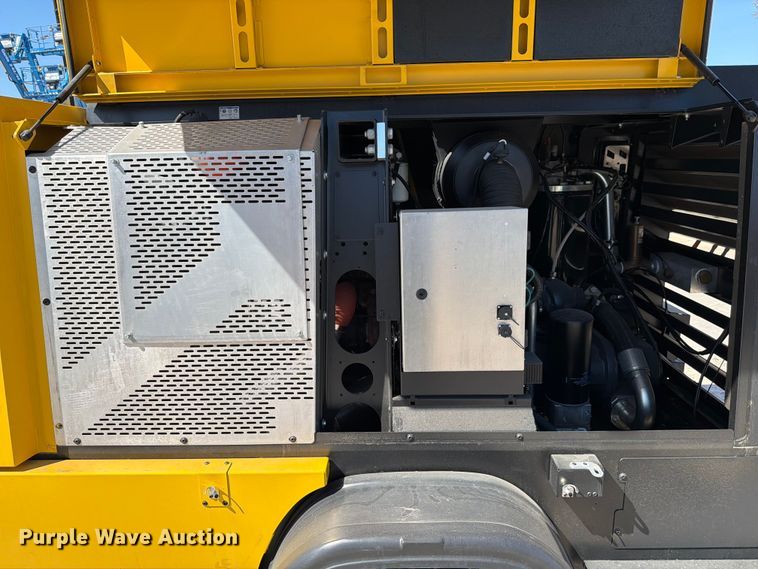 image for item FB7982 2022 Kaeser M118 air compressor