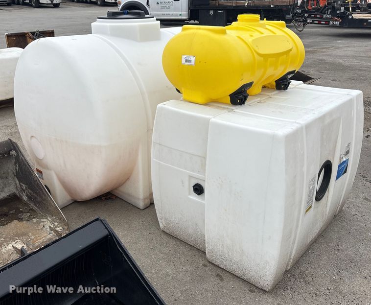 image for item FC1589 (3) poly tanks