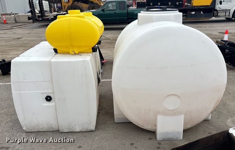 image for item FC1589 (3) poly tanks