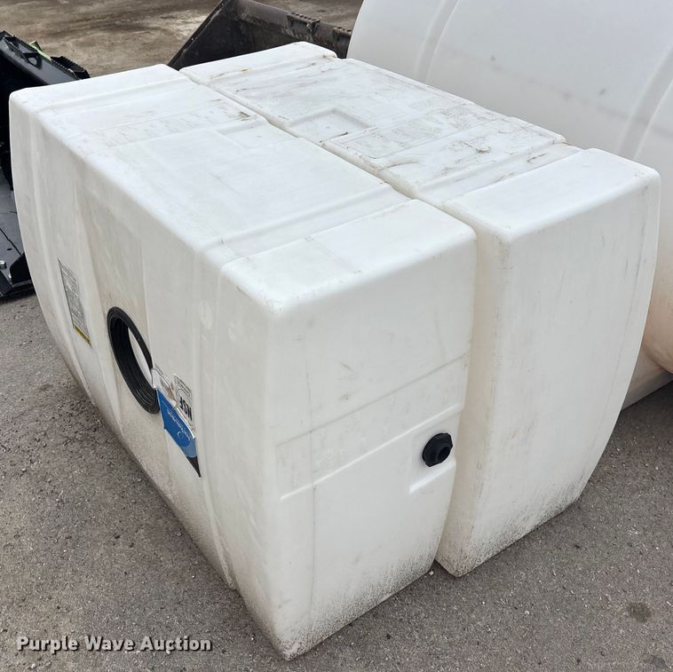 image for item FC1589 (3) poly tanks