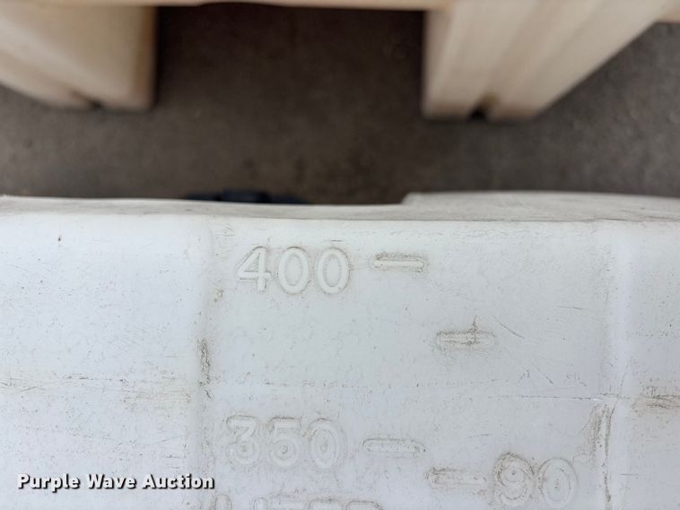 image for item FC1589 (3) poly tanks