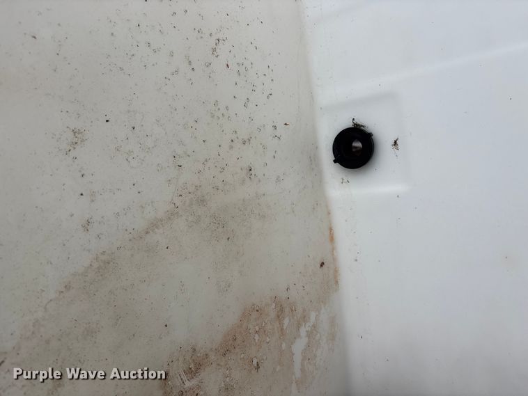 image for item FC1589 (3) poly tanks