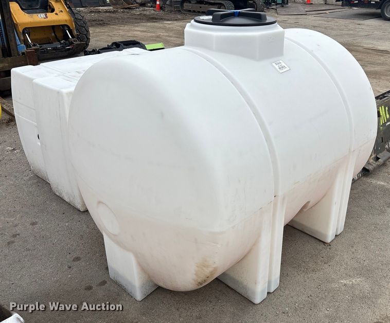 image for item FC1589 (3) poly tanks