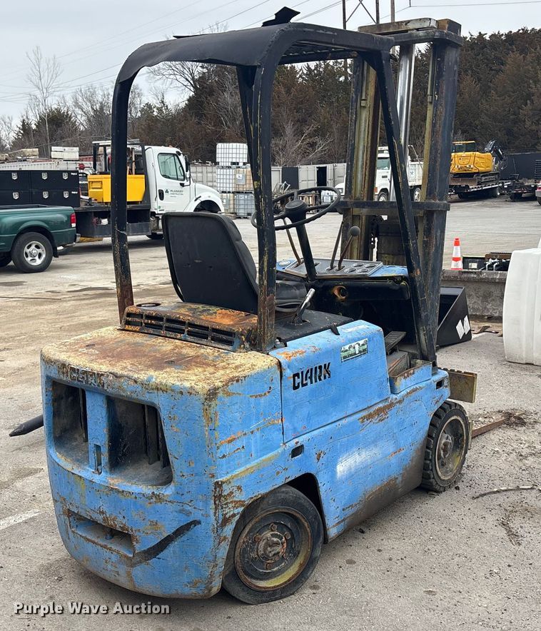 image for item FC1590 Clark C500-40 forklift
