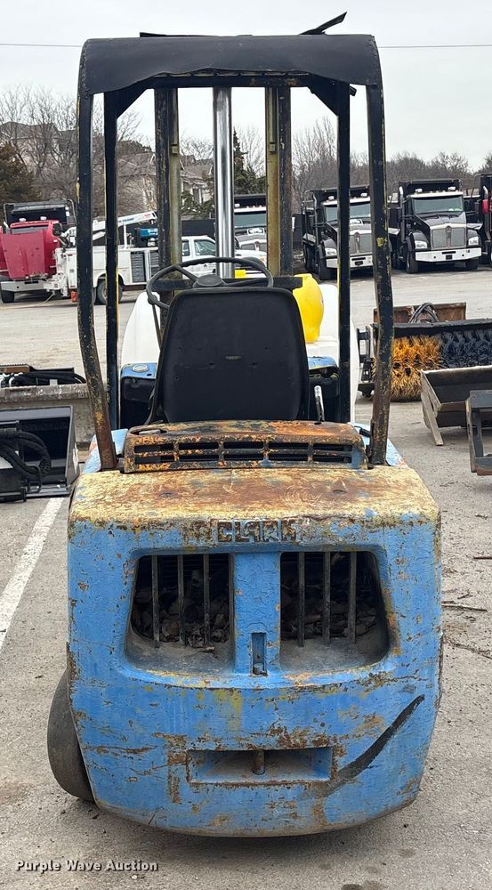 image for item FC1590 Clark C500-40 forklift