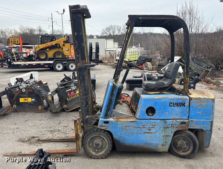 image for item FC1590 Clark C500-40 forklift
