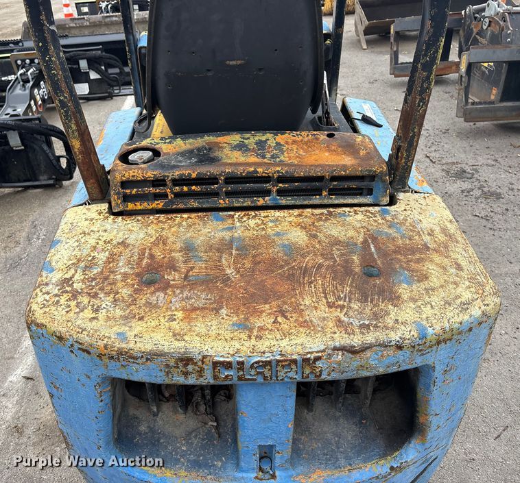 image for item FC1590 Clark C500-40 forklift