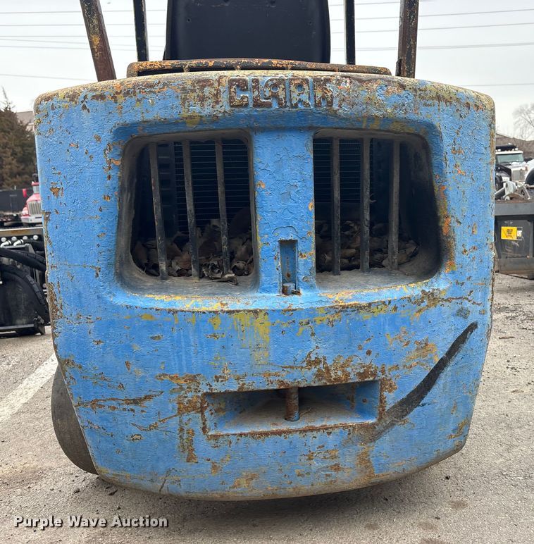 image for item FC1590 Clark C500-40 forklift