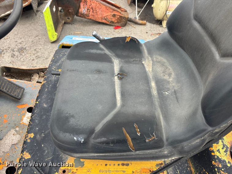 image for item FC1590 Clark C500-40 forklift