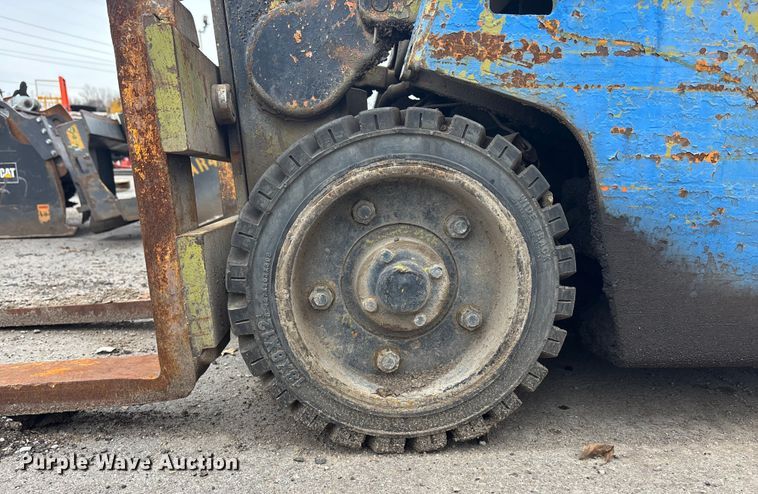 image for item FC1590 Clark C500-40 forklift