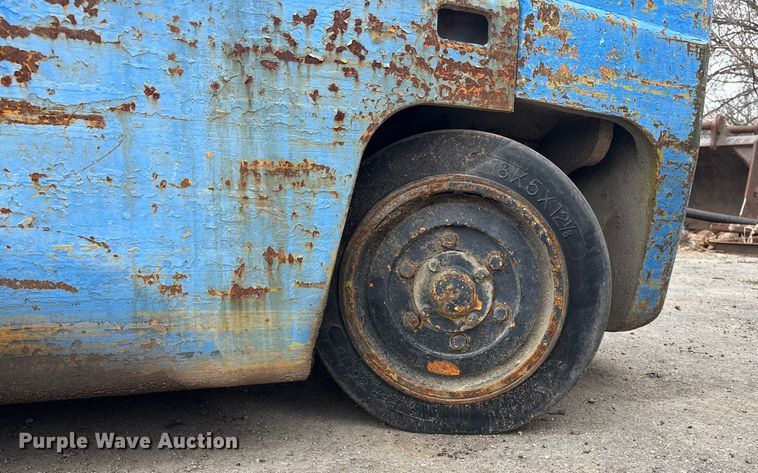 image for item FC1590 Clark C500-40 forklift