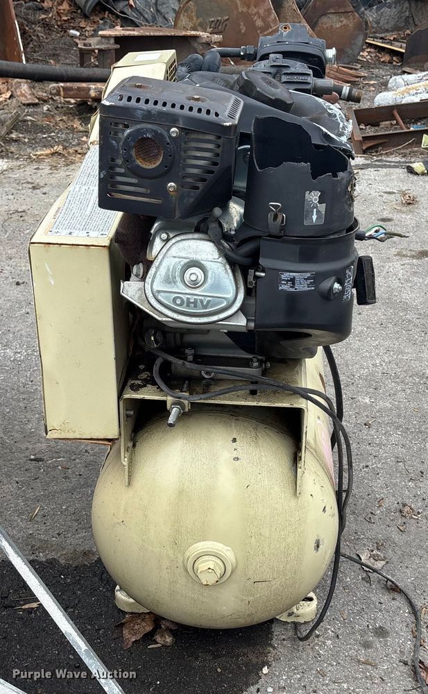 image for item FC1591 Ingersoll Rand 2475 air compressor