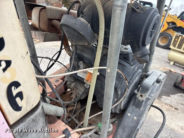 image for item FC1592 (2) Husqvarna FS 520 concrete saws