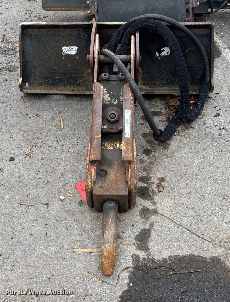 image for item FC1593 Stanley MB250 skid steer breaker